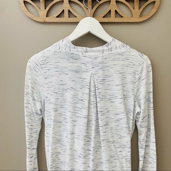 Akem + Kin by Anthro. Wrap Long Sleeve Top Gray Sz XXS - Picture 9 of 9